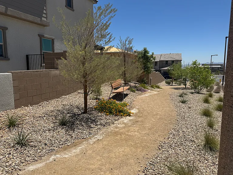Cinder Cone Ln — Photo 33