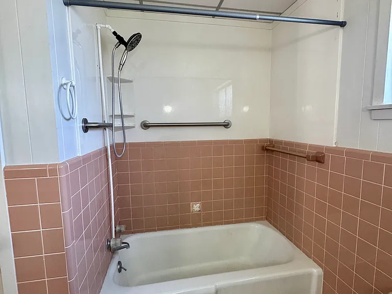 910 S Harrison St — Photo 17