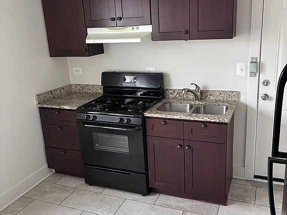 4th image of 6222 S Claremont Ave #6226-2
