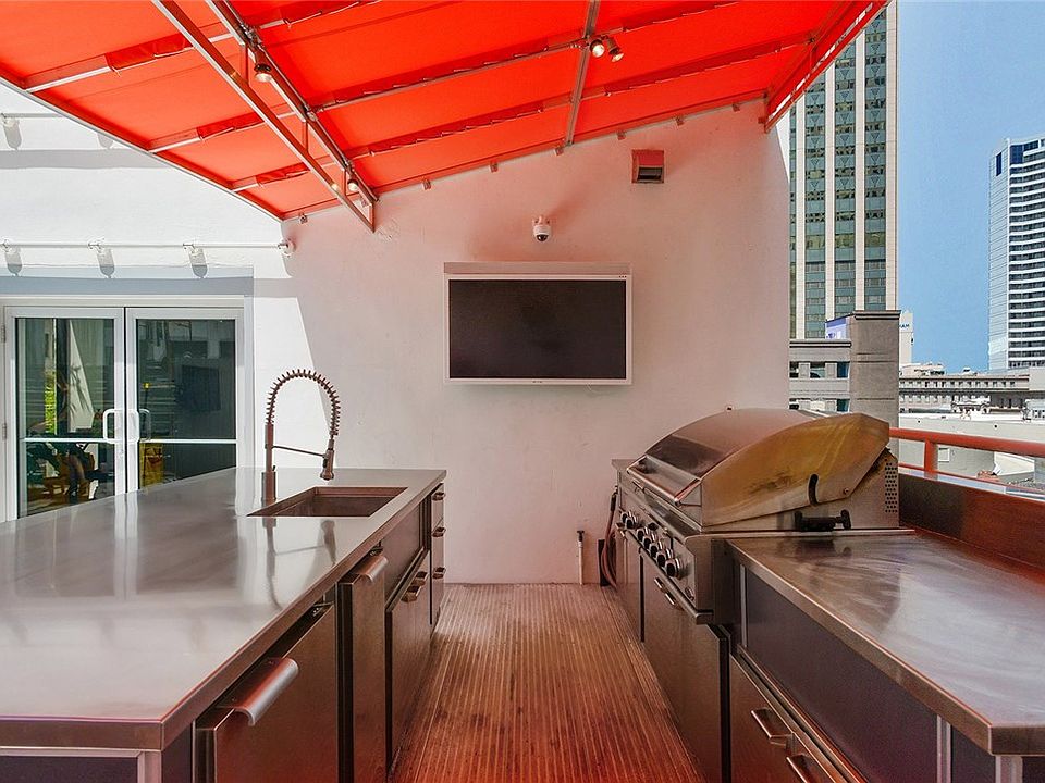 1st image of 334 Carondelet St APT 306