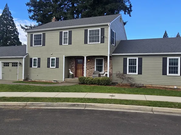 1555 S Evergreen St, Canby, OR 97013