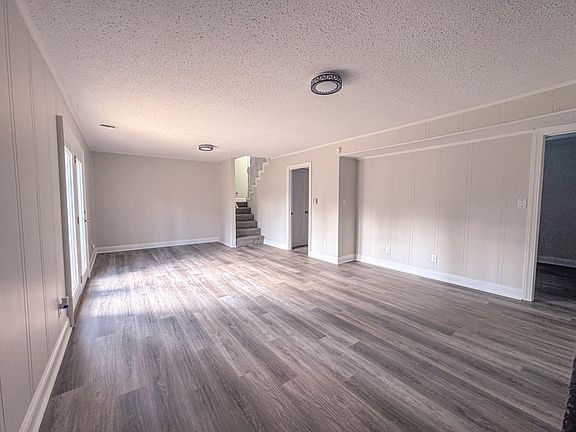 2nd image of 1159 Bradford St
