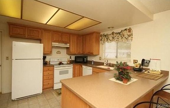 4th image of 28010 Pebble Beach Dr