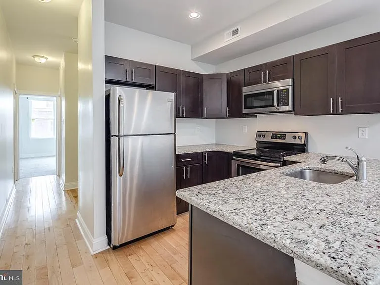 321 N Preston St #3 — Photo 1