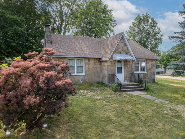 300 S Oak St, Dixon, MO 65459