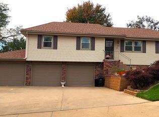 7372 Jefferson St, Ralston, NE 68127