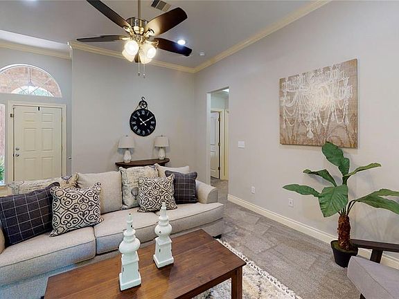 4th image of 705 Trochta St