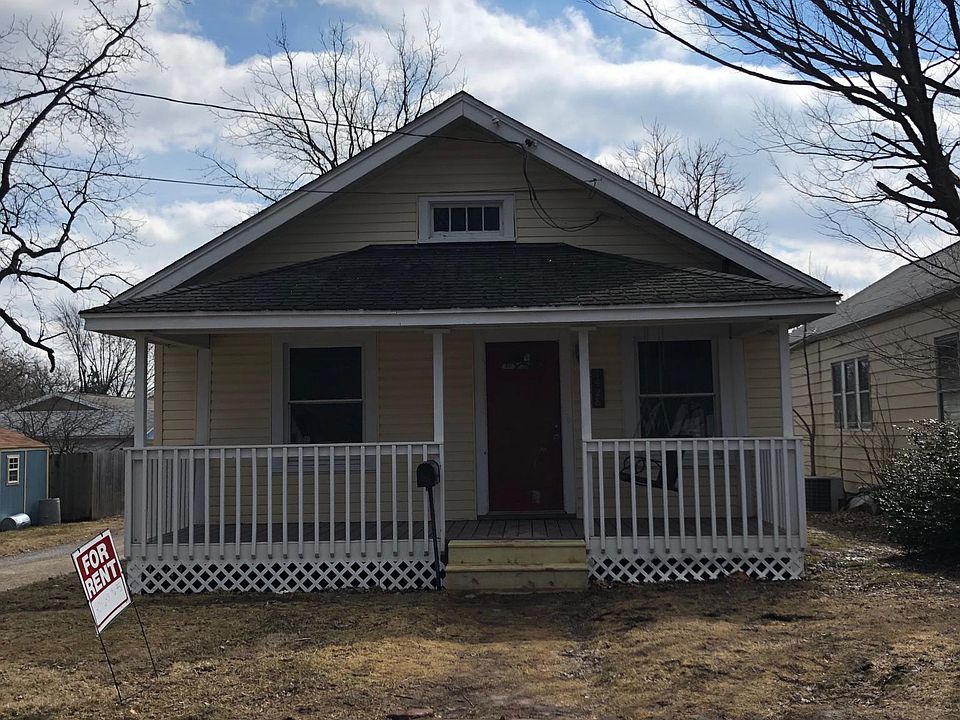 1st image of 1428 E Duryea Ave #1