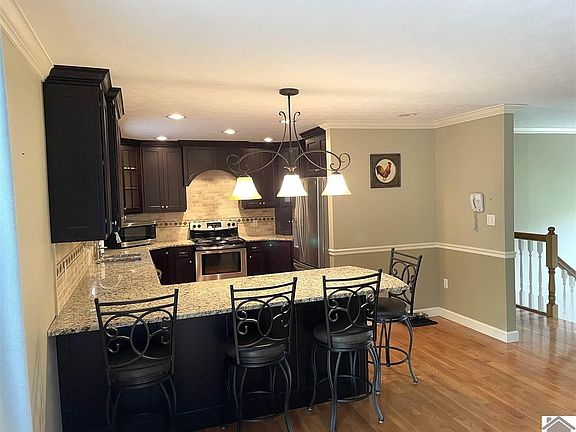 2nd image of 103 Hickory Hill Dr