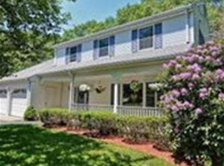 55 Old Wood Rd, North Attleboro, MA 02760