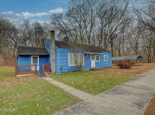 318 W 5th St, Nescopeck, PA 18635