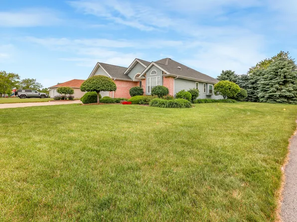 1401 Donegal Dr, Minooka, IL 60447