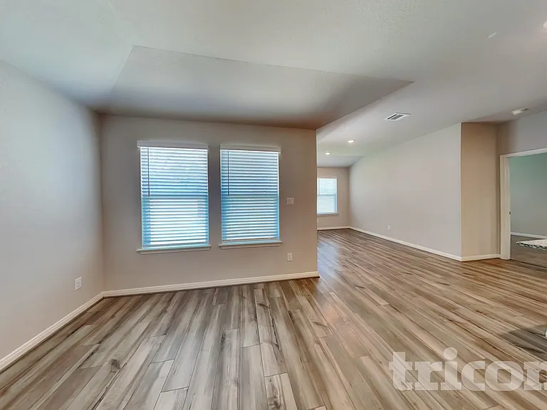 13658 Paxton Blvd — Photo 3