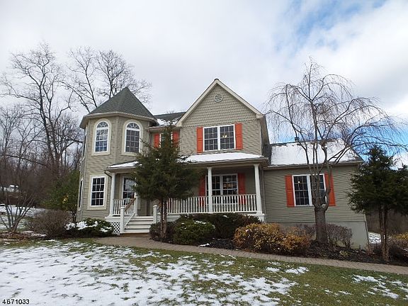 2nd image of 9 Harborside Dr