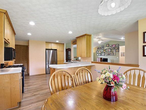 Snack bar and open concept view