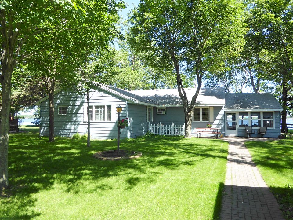 1st image of 424 Shorewood Dr