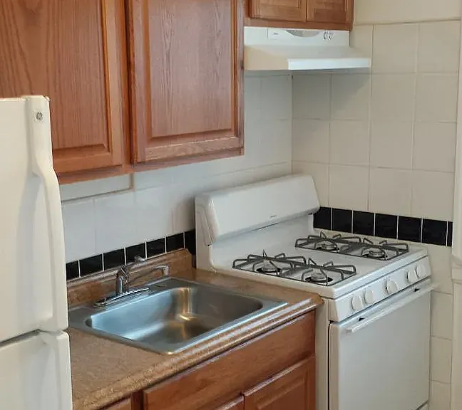 1492 State St #5 — Photo 5