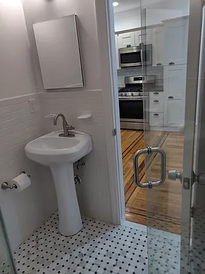 Rented by BELLMARC | media 25