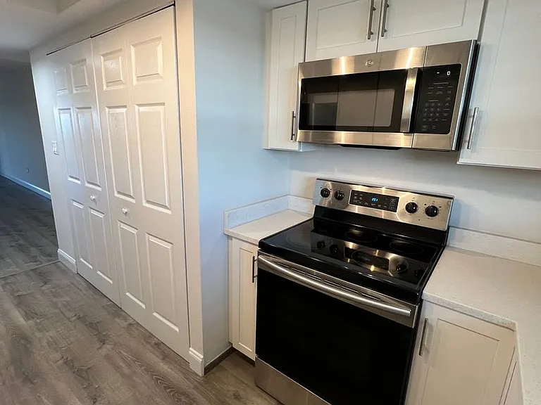 14459 River Beach Dr #B210 — Photo 8