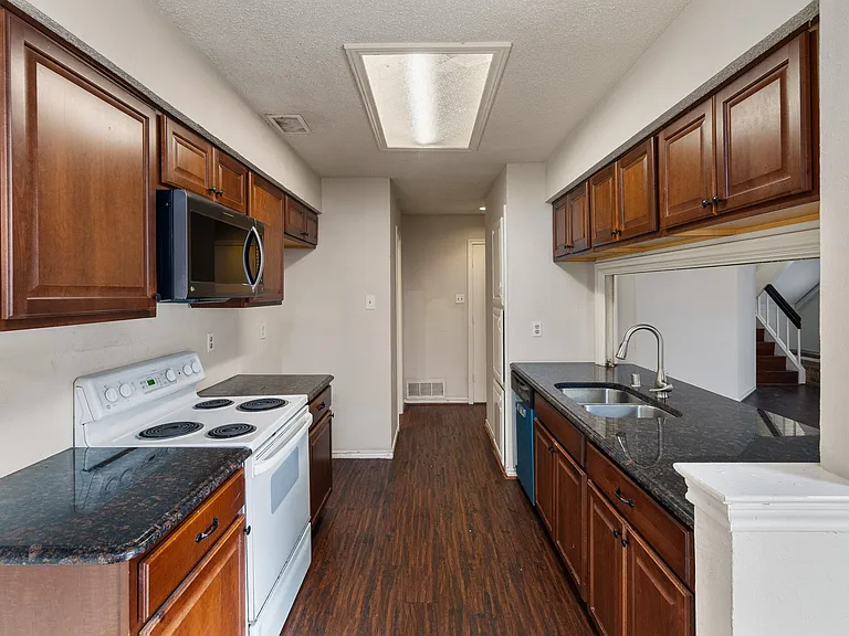 3411 Taurus Dr — Photo 5