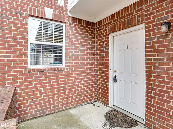 2nd image of 16333 Meadowlands Ln