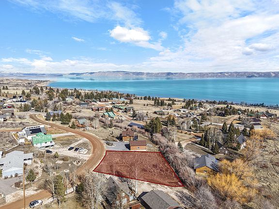 5th image of 321 Lewis Loop