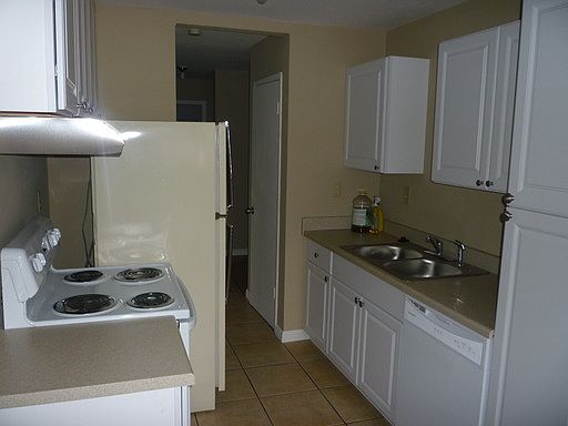 5th image of 1690 Barrus Ave