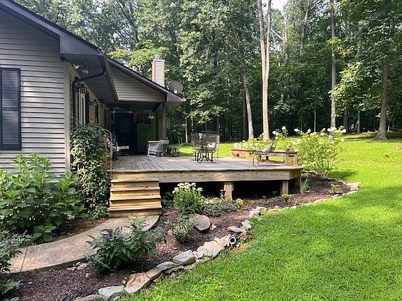 2nd image of 1069 S Hewitt Rd