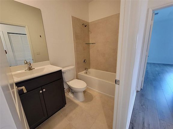 3rd image of 370 NE 208th Ter #372