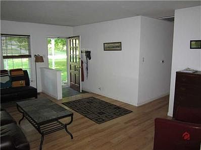 5th image of 1271 Orchard Park Dr N