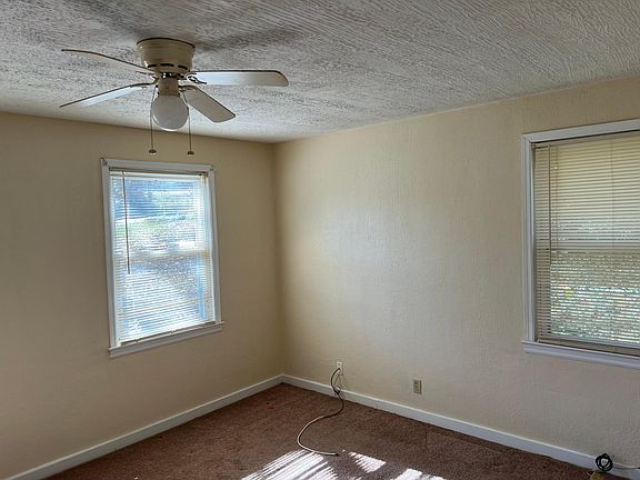 5th image of 2033 Dandridge Ave