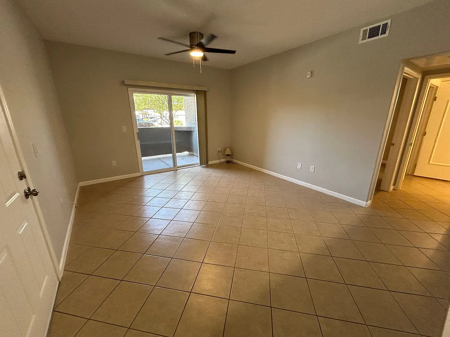 Updated 1 bedroom condo — Photo 3