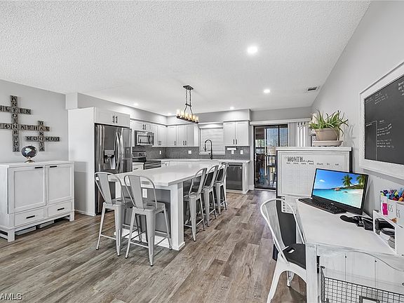 5th image of 3818 SE 11th Pl APT 203