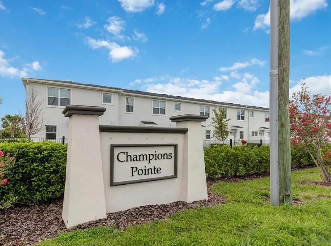 3 bed, 1988 sqft, $2,350 — Photo 3