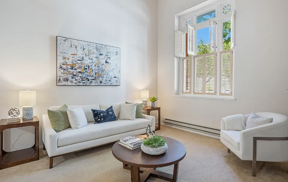 1 bed, 739 sqft, $3,995 — Photo 3
