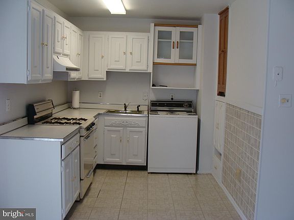 5th image of 4115 Hoffman Dr