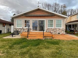 2246 Parker Dr, Wayland, MI 49348