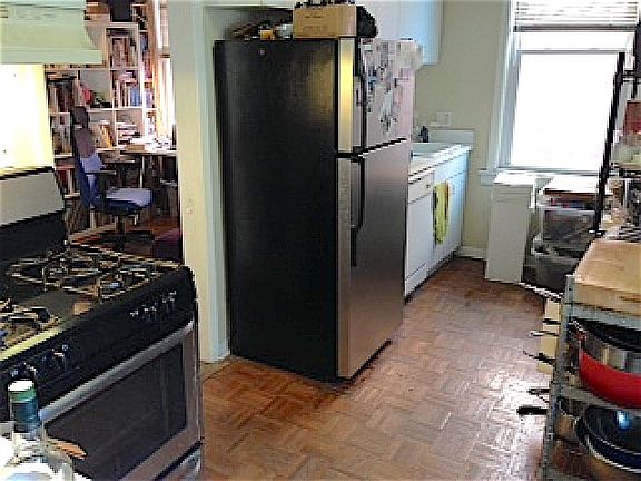4th image of 1333 W Barry Ave #2
