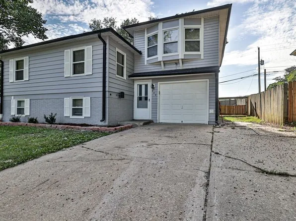 904 N Arrowhead Dr, Independence, MO 64056