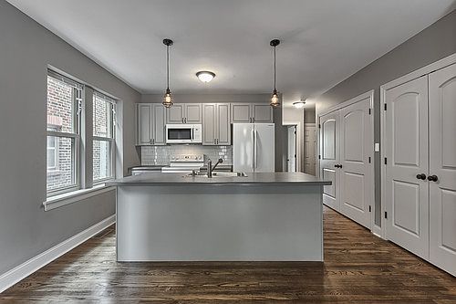 5th image of 5204 Oleatha Ave
