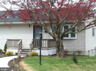 2 Oakmere Rd, Owings Mills, MD 21117