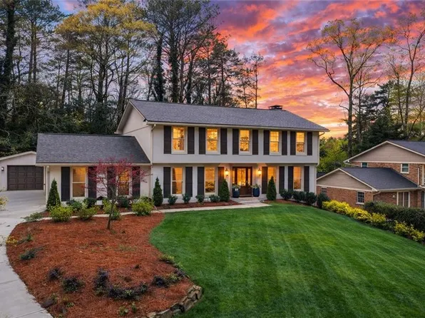 3549 Castlehill Ct, Tucker, GA 30084