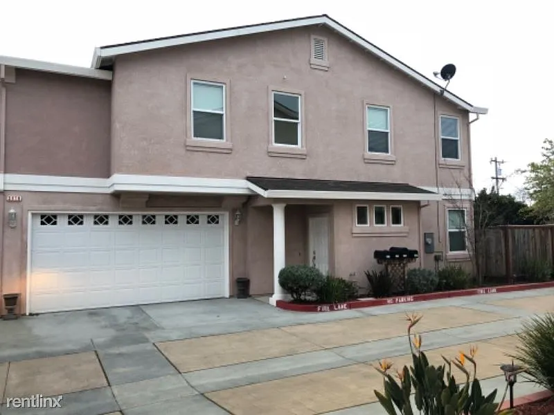 3979 Clara Lee Ln photo 1