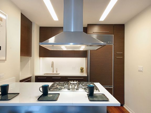 5th image of 39 E 29th St APT 12C