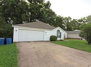 1301 Crescent St, Bentonville, AR 72712