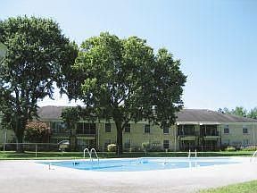 2nd image of 1727 Braeburn Dr APT D10
