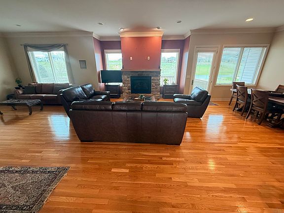 3rd image of 2614 Castles Gate Dr