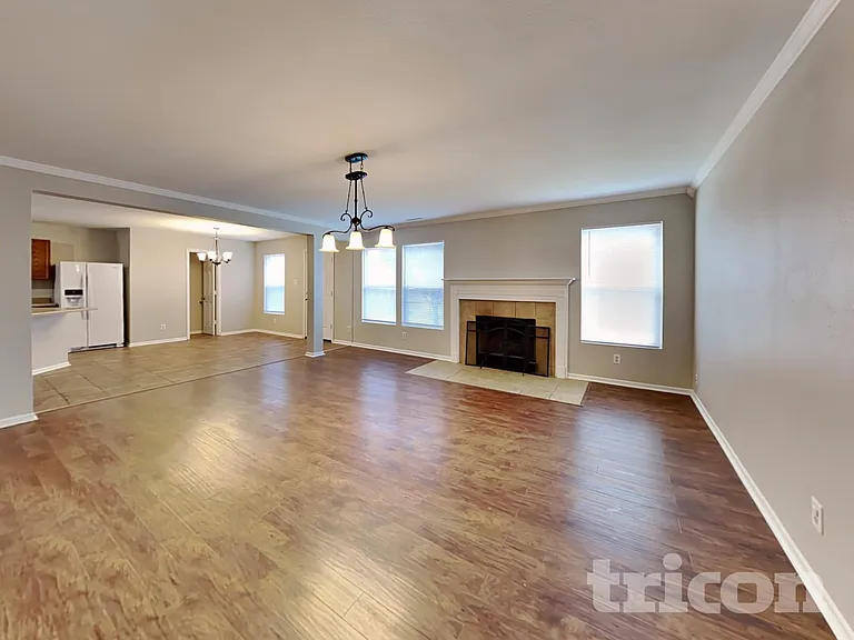 3321 Hapsburg Way — Photo 4