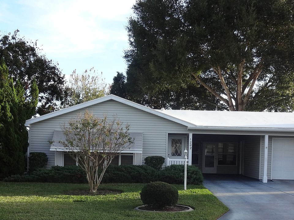 1202 Santos Place 