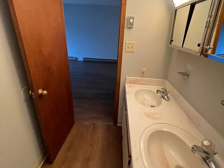 407 W Main St — Photo 7